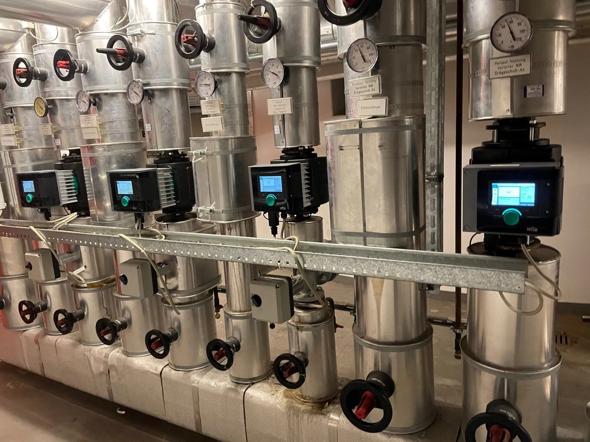 Heizungsverteiler Installation